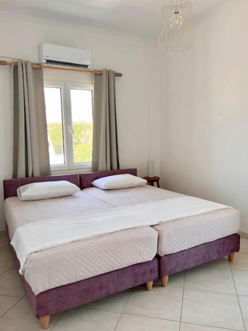 Theasis Apartments Adamantas Exterior photo
